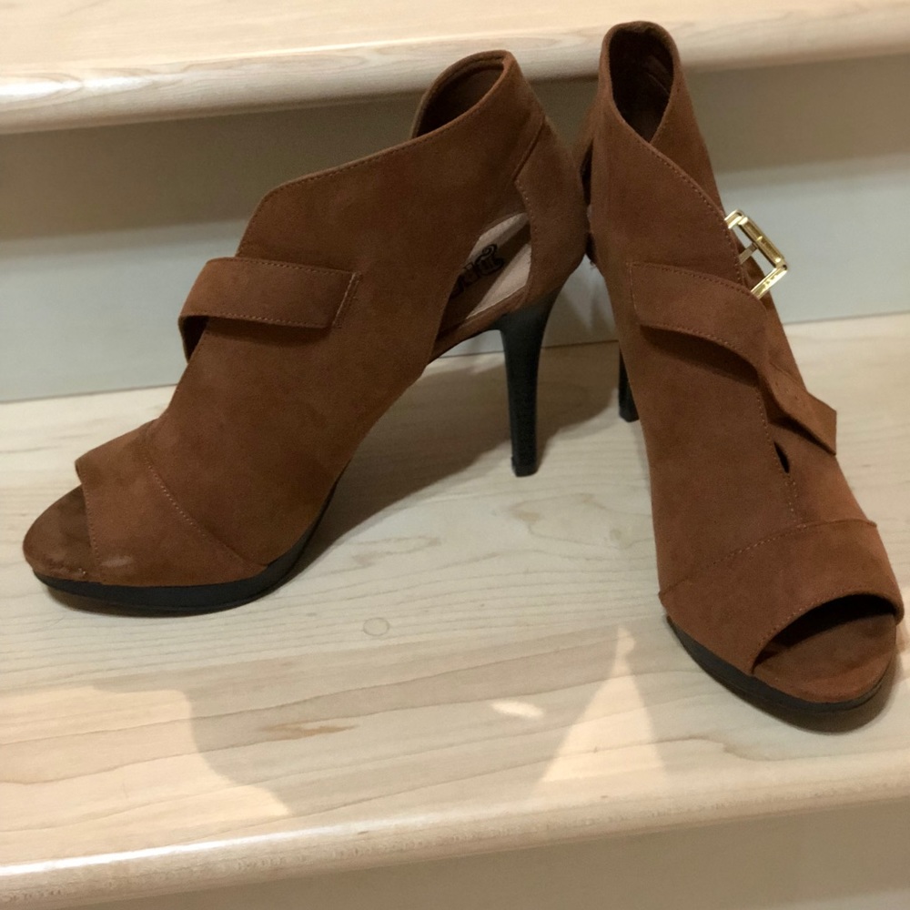 Brash high heels